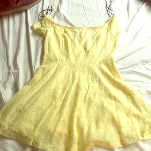 Yellow summer dress, size large